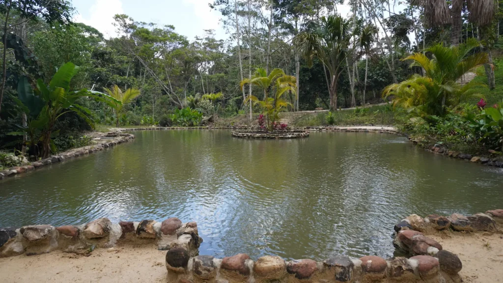 Piscina-Natural -Sacha-Kuna-Resort
