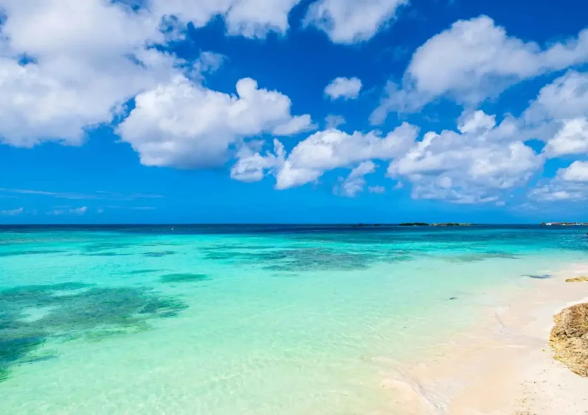 Playa de Aruba para planificar un viaje desde Perú
