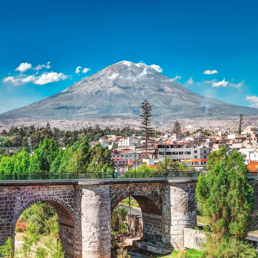 Arequipa-misti-volcanes-peru-bonito